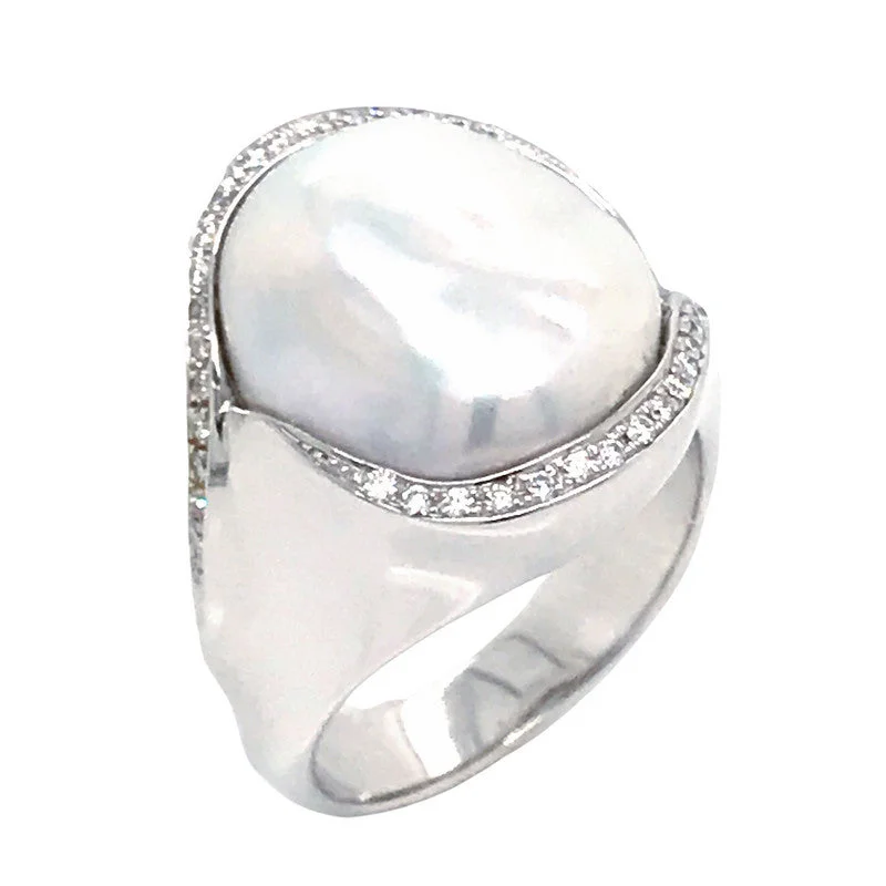 Women's Freshwater Pearl and Diamond Ring