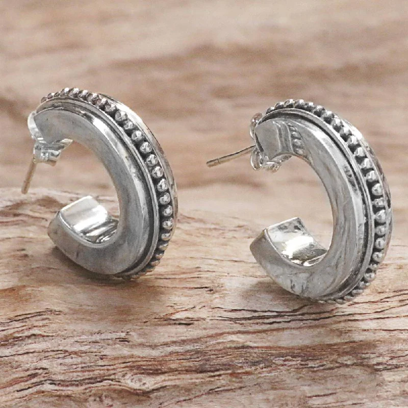 Handmade Sterling Silver 'Dotted Horseshoes' Earrings (Indonesia) - 0.8*0.2