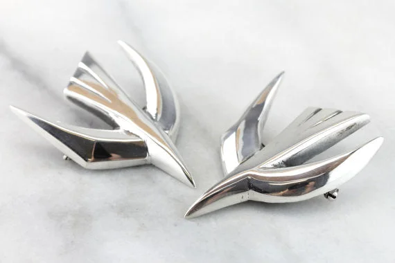 The Dove of Piece; vintage Sterling Silver, Mid Century Brooches by James Avery